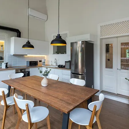 Letty's Luxury Apartment *